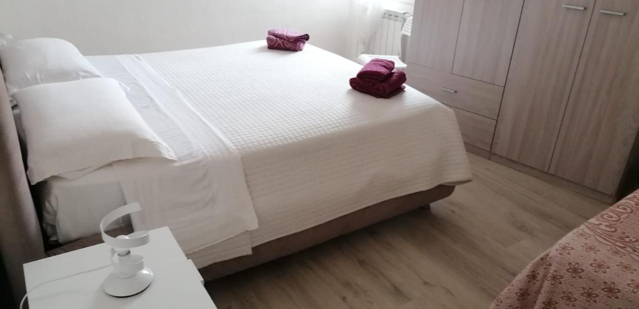 Casa Marina Hotel Foligno Bagian luar foto